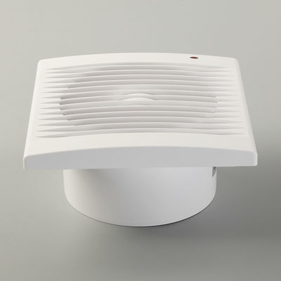 Montage van een buisventilator voor plastic inline luchtstroomcontrole en verbeterde prestaties