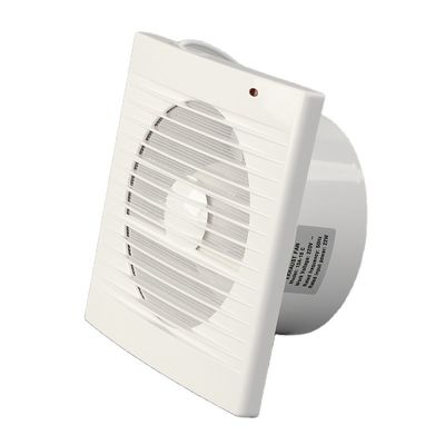 Montage van een buisventilator voor plastic inline luchtstroomcontrole en verbeterde prestaties